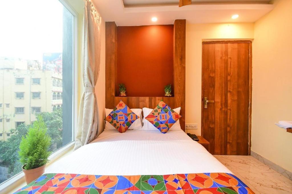 Hotel Aqua Tulip Calcutta  Esterno foto