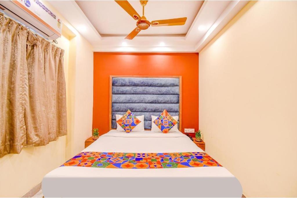 Hotel Aqua Tulip Calcutta  Esterno foto
